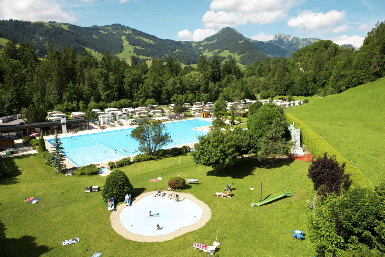 Soirées à la piscine du Berceau