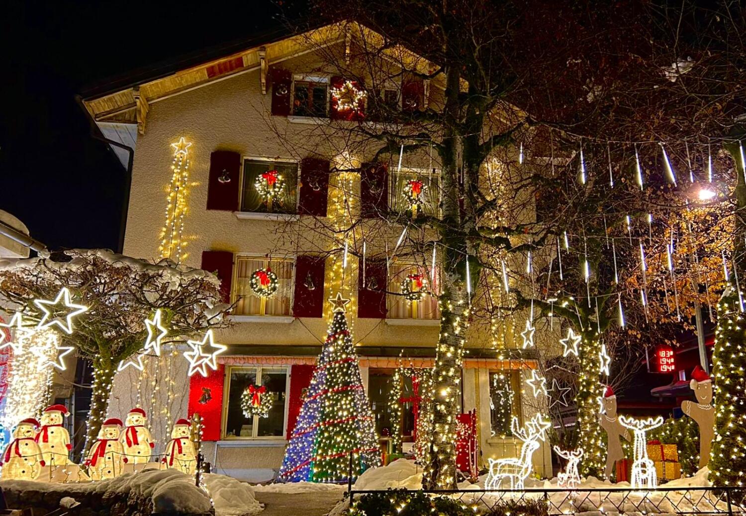 Christmas Lights Show by Simon K